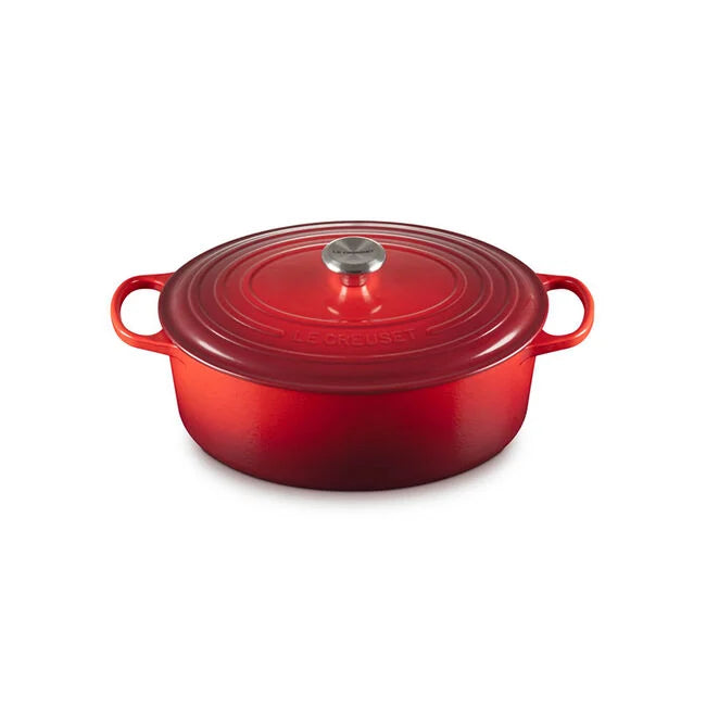 Le Creuset Signature Oval Dutch Oven