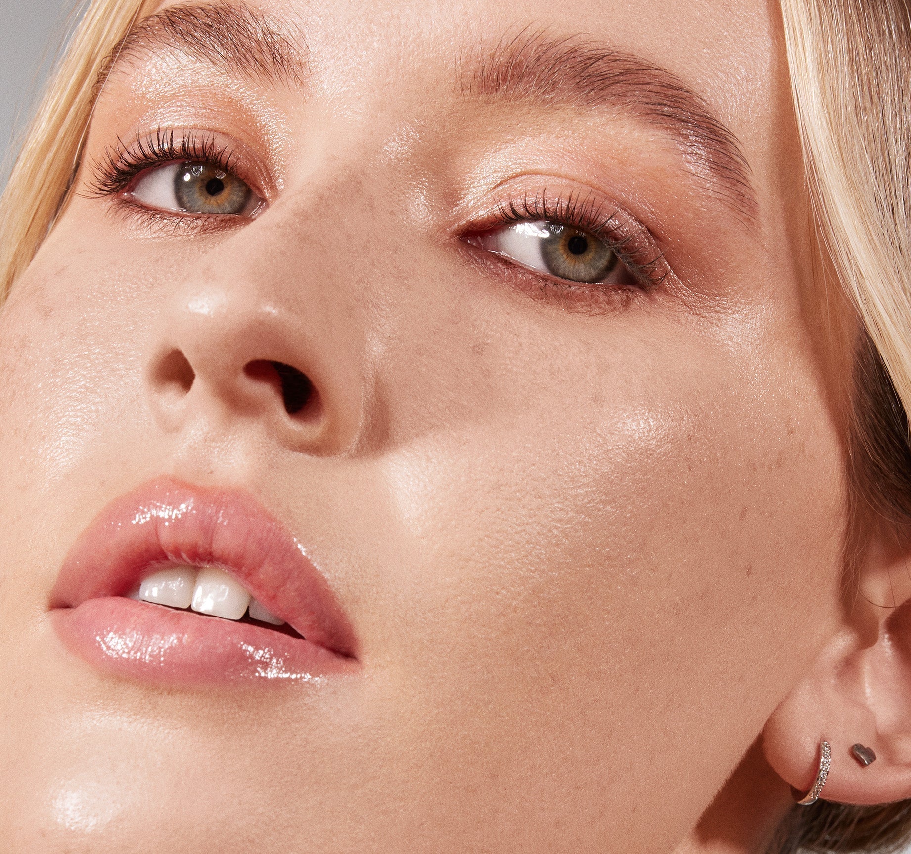 Lightform Extended Hydration Foundation